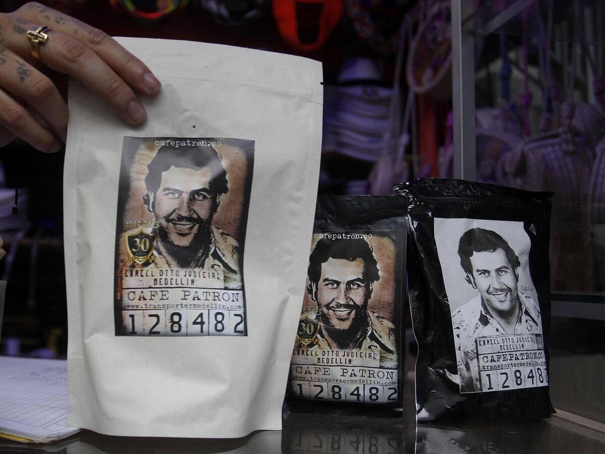 Desde el Congreso buscan prohibir productos que exalten a Pablo Escobar y otros criminales