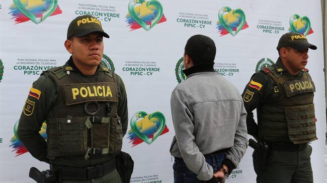 En el barrio San Sebastian en Manizales fue capturado José Antonio Giraldo Pérez, conocido como “Tolima”. Foto: Policía de Manizales.