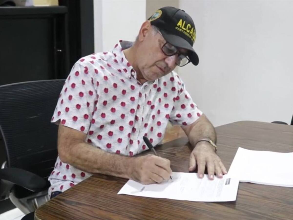 Alcalde de Cartagena firma convenio por $585 millones para demoler el Aquarela