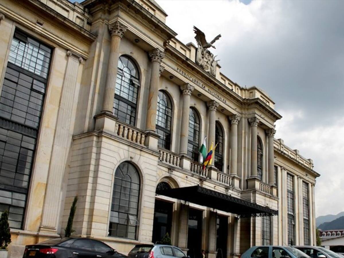 Las irregularidades en Ferrocarriles Nacionales de Colombia