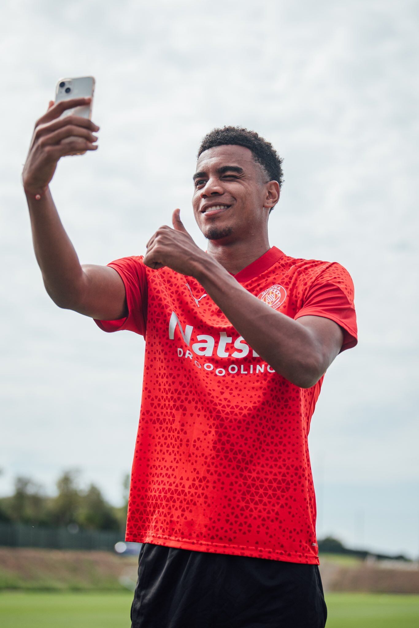 Jhon Solís es nuevo jugador del Girona español. Foto: Twitter oficial del Girona.