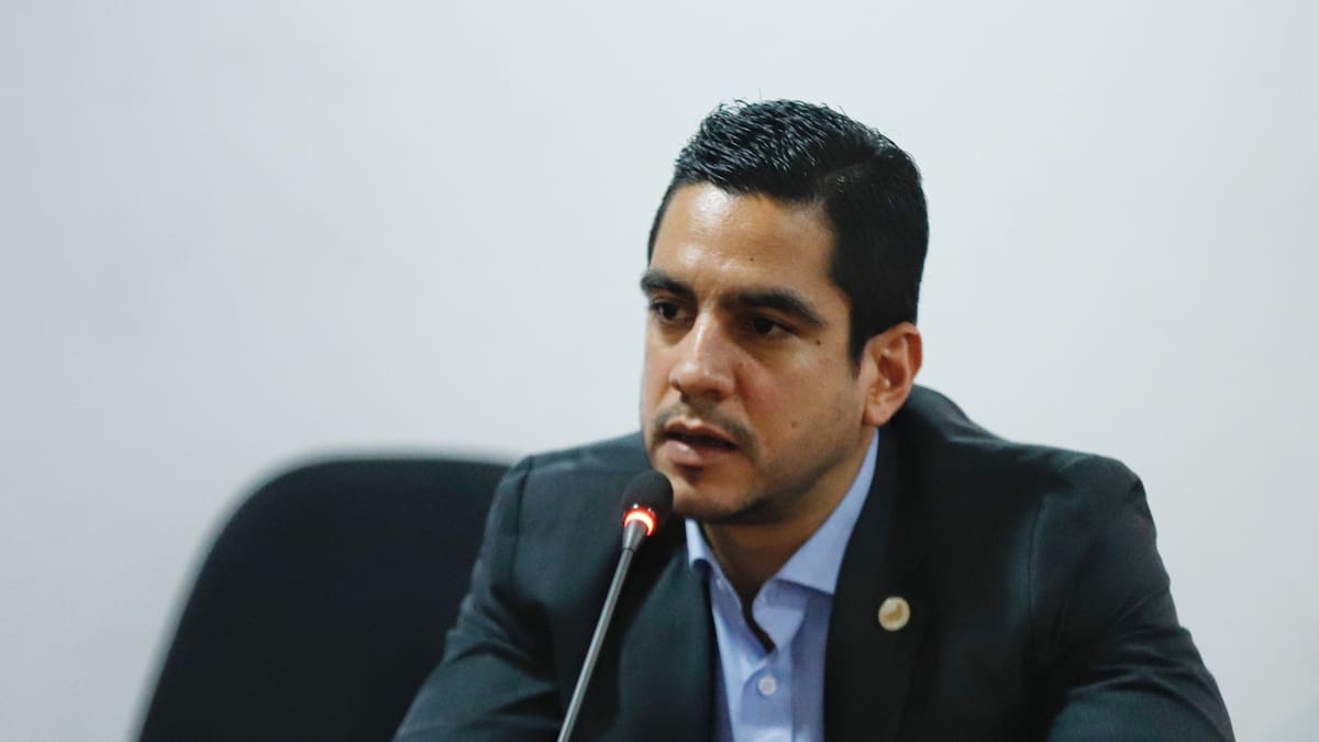 Procuraduría redujo sanción contra Álex Flórez a seis meses tras retractación pública