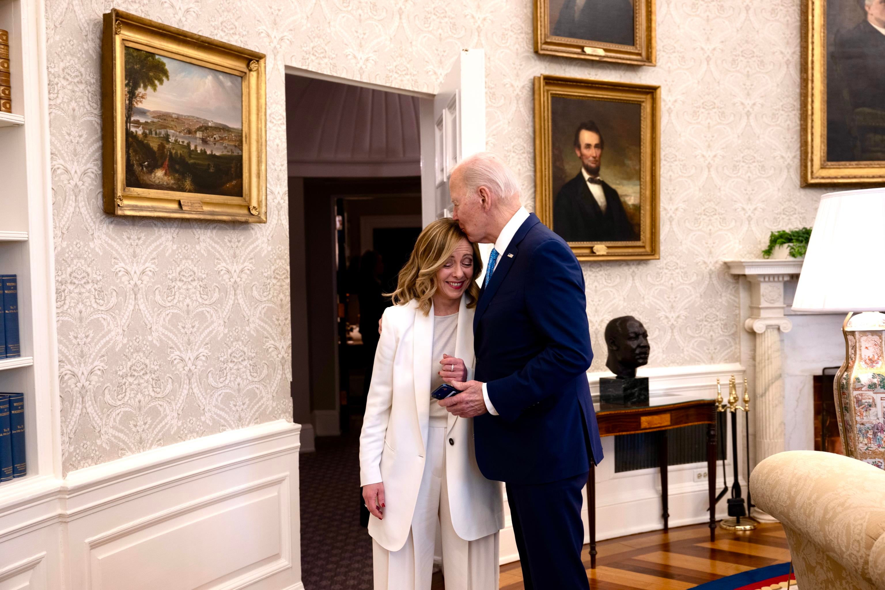 Encuentro entre Joe Biden y Georgia Meloni en la Casa Blanca en 2024. Foto: