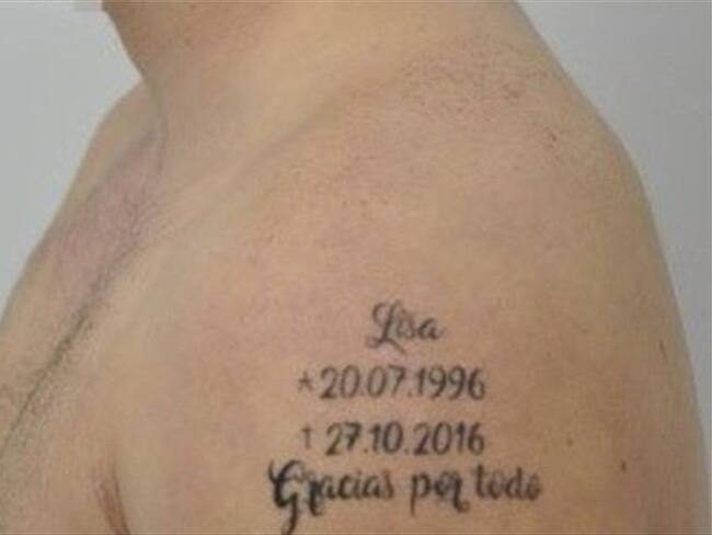 La Policía Nacional de España capturó a Dominik R. con un tatuaje que podría incriminarlo aún más en la muerte de su pareja. Foto: POLICÍA NACIONAL / BBC MUNDO.
