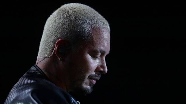 J Balvin habló por medio de su Instagram de la reciente pérdida que sufrió en su vida por cuenta de un amigo cercano que se suicido. Foto: Getty Images/ Omar Vega