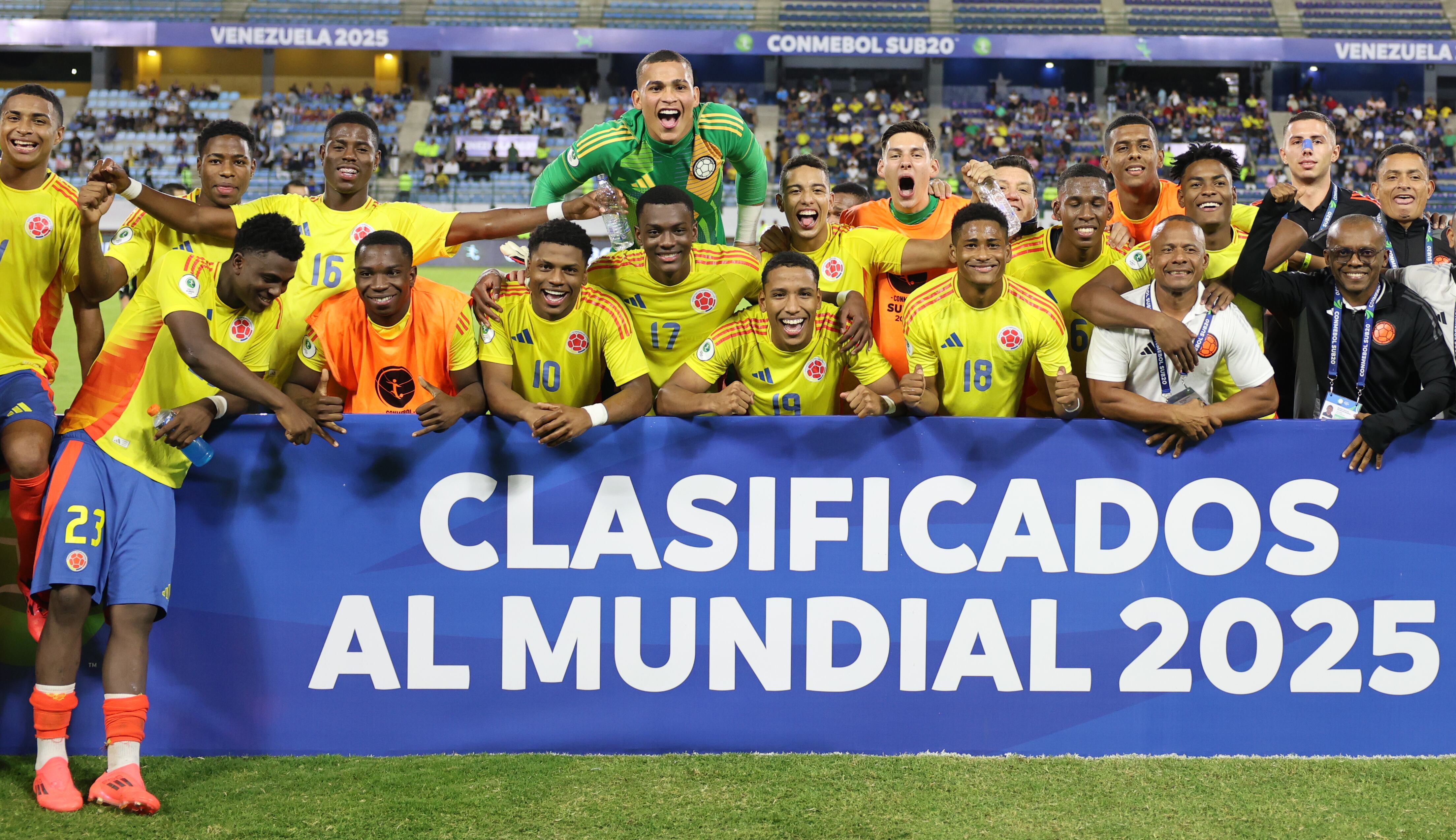 Jugadores de Colombia celebran la clasificación al Mundial Sub-20. FOTO: EFE/ Miguel Gutiérrez
