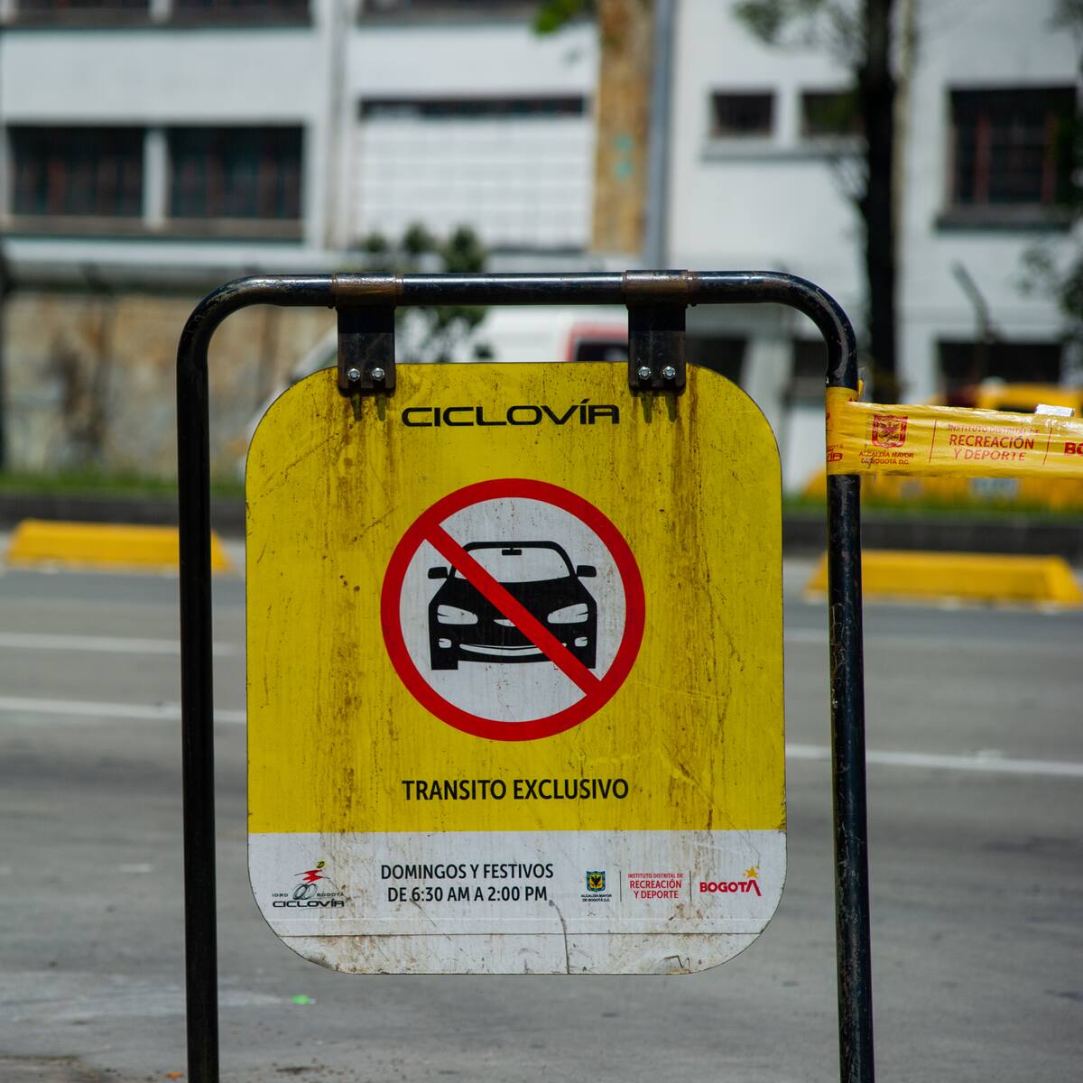 Ponen la lupa sobre conductores de ciclomotores en Bogotá: ya van más de 2 mil sancionados