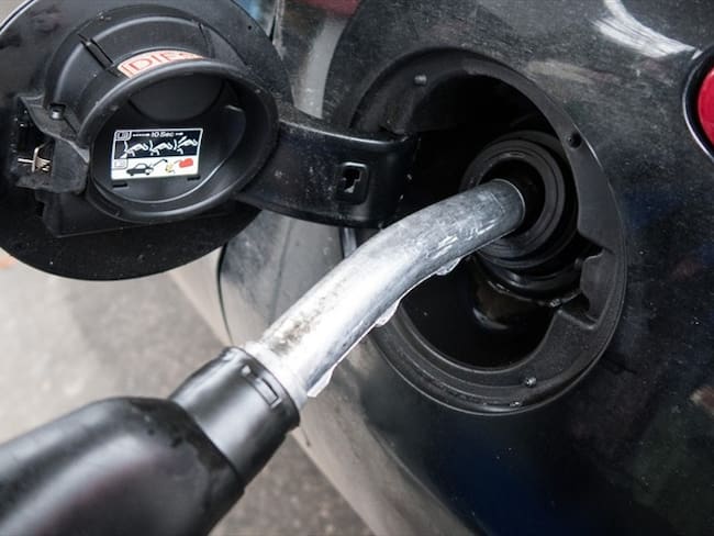 En la ponencia del Plan Nacional de Desarrollo se incluyó un artículo que propone rebajar el IVA para combustibles, que pase del 19% actual a 5%. Foto: Getty Images