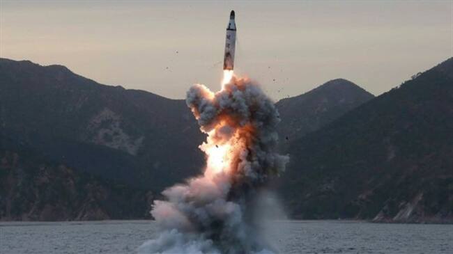 En los últimos 13 meses Pyongyang hizo dos pruebas nucleares y lanzó más de 20 misiles balísticos (imagen de archivo). Foto: EPA / KCNA