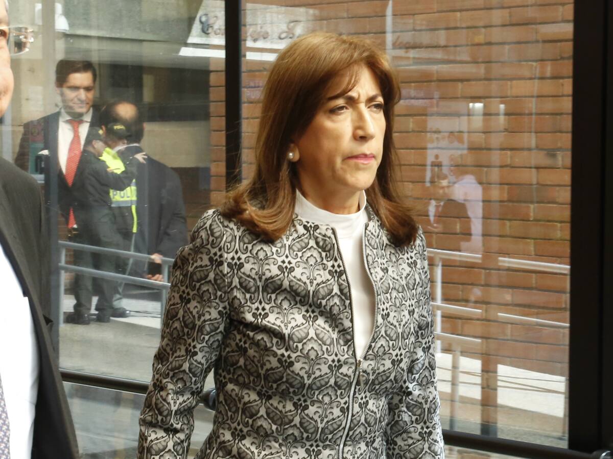 Indagan a funcionarios de Cancillería por trato irrespetuoso a Martha Lucía Zamora