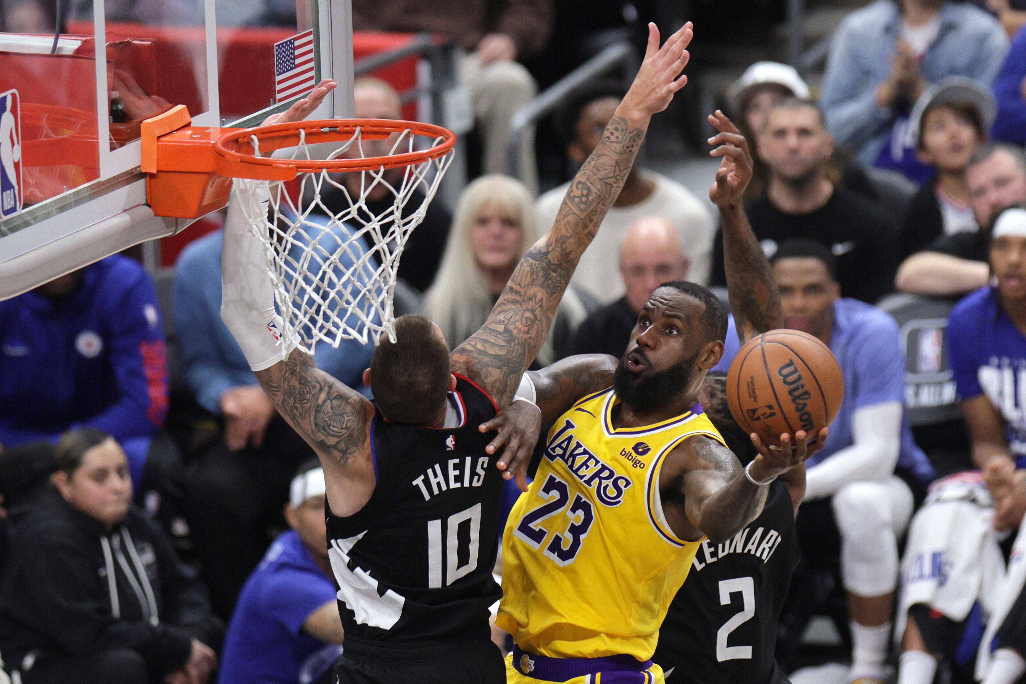 LeBron James en un partido ante Clippers el 28 de febrero 2024. Foto: EFE/EPA/ALLISON DINNER SHUTTERSTOCK OUT