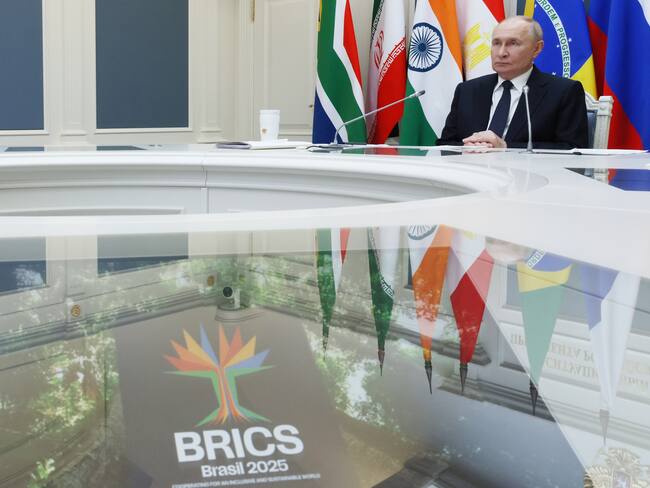 El presidente ruso, Vladímir Putin, participa en una sesión plenaria de la 17ª Cumbre BRICS, celebrada bajo la presidencia de Brasil en Río de Janeiro, mediante videoconferencia en el Kremlin, en Moscú Foto: EFE/EPA/MIKHAIL METZEL / SPUTNIK / KREMLIN POOL