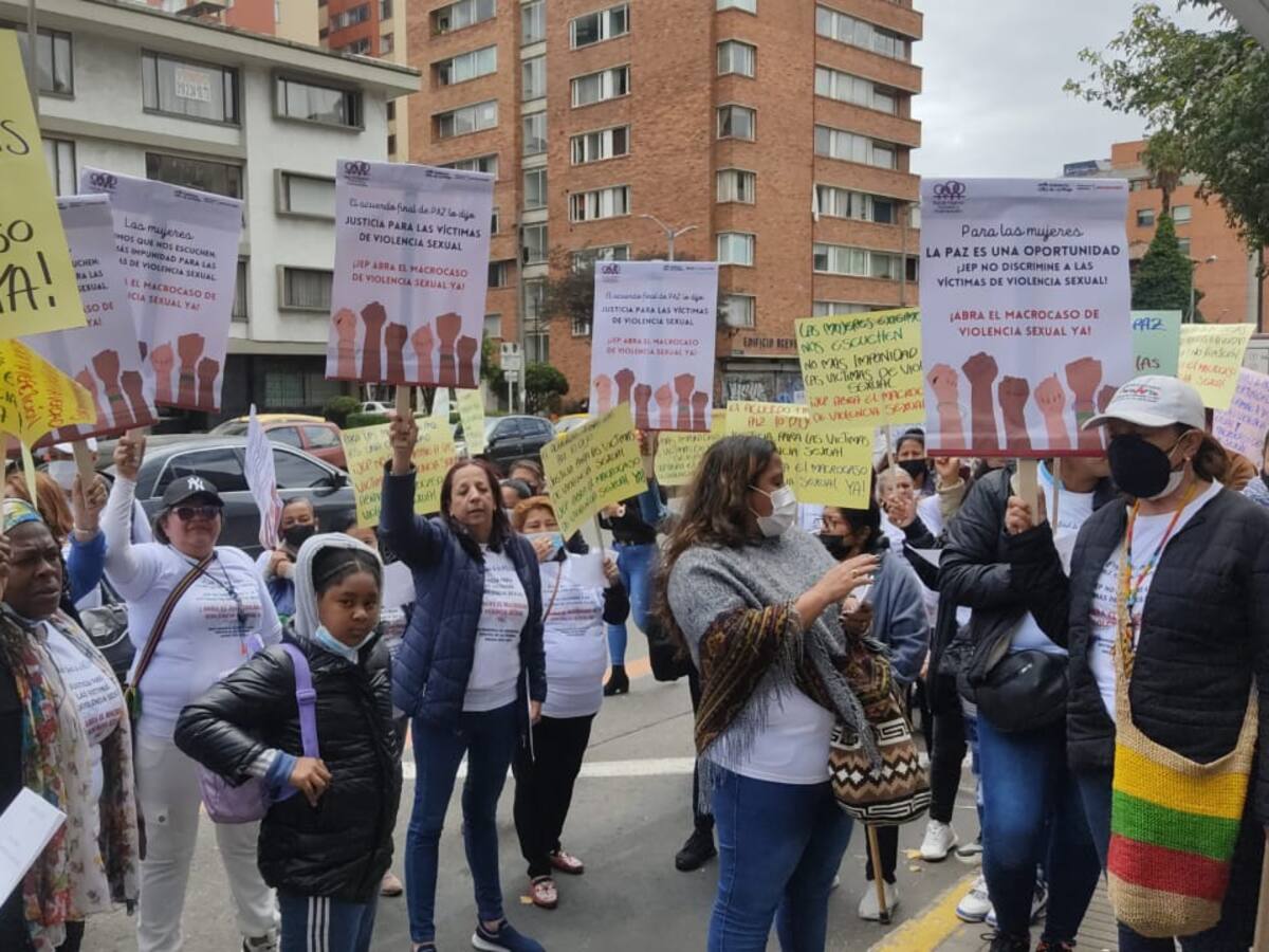 Los avances se han quedado en declaraciones: víctimas insistieron a la JEP que abra macrocaso de violencia sexual