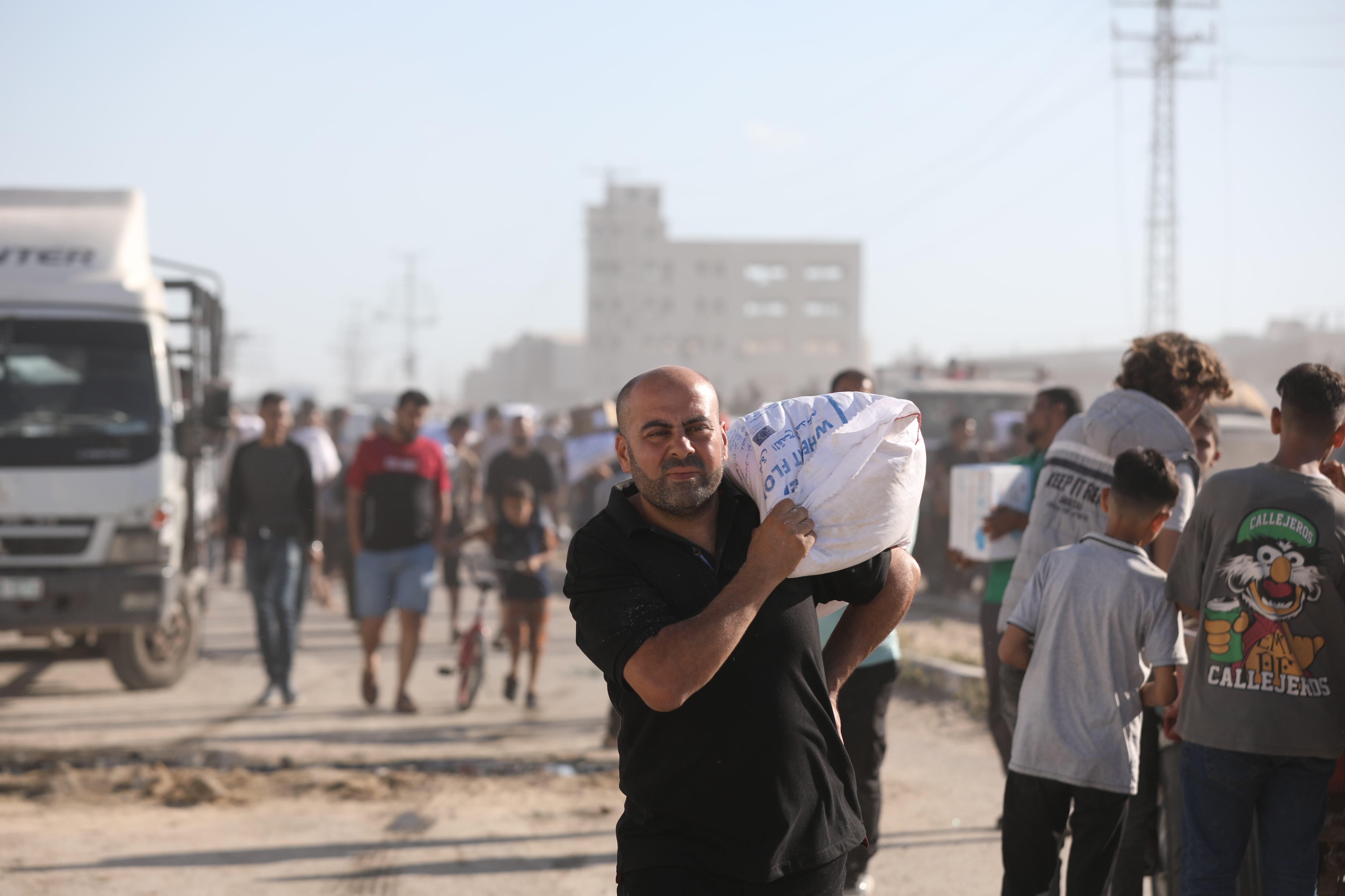 Ayuda humanitaria en Gaza. Foto: Moiz Salhi/Anadolu via Getty Images.