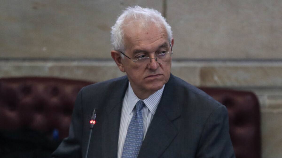 José Antonio Ocampo ante especulaciones: “no voy a renunciar al MinHacienda”