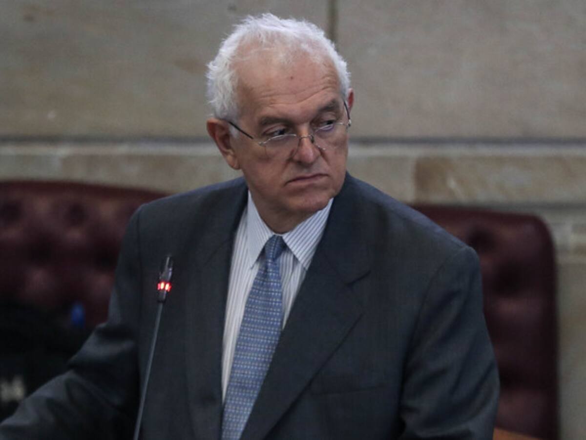 José Antonio Ocampo ante especulaciones: “no voy a renunciar al MinHacienda”