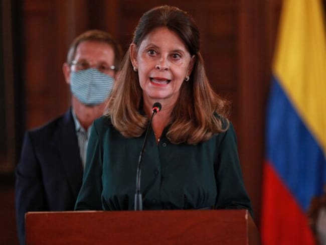 Hay que respetar el fuero político del presidente al elegir embajadores: Canciller Marta Lucía
