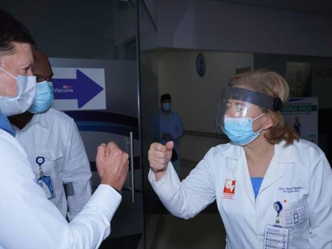 El ministro de Justicia, Wilson Ruiz, señaló que su visita a Cali hace parte del cronograma de vacunación establecido por el Gobierno Nacional. Foto: Gobernación del Valle del Cauca