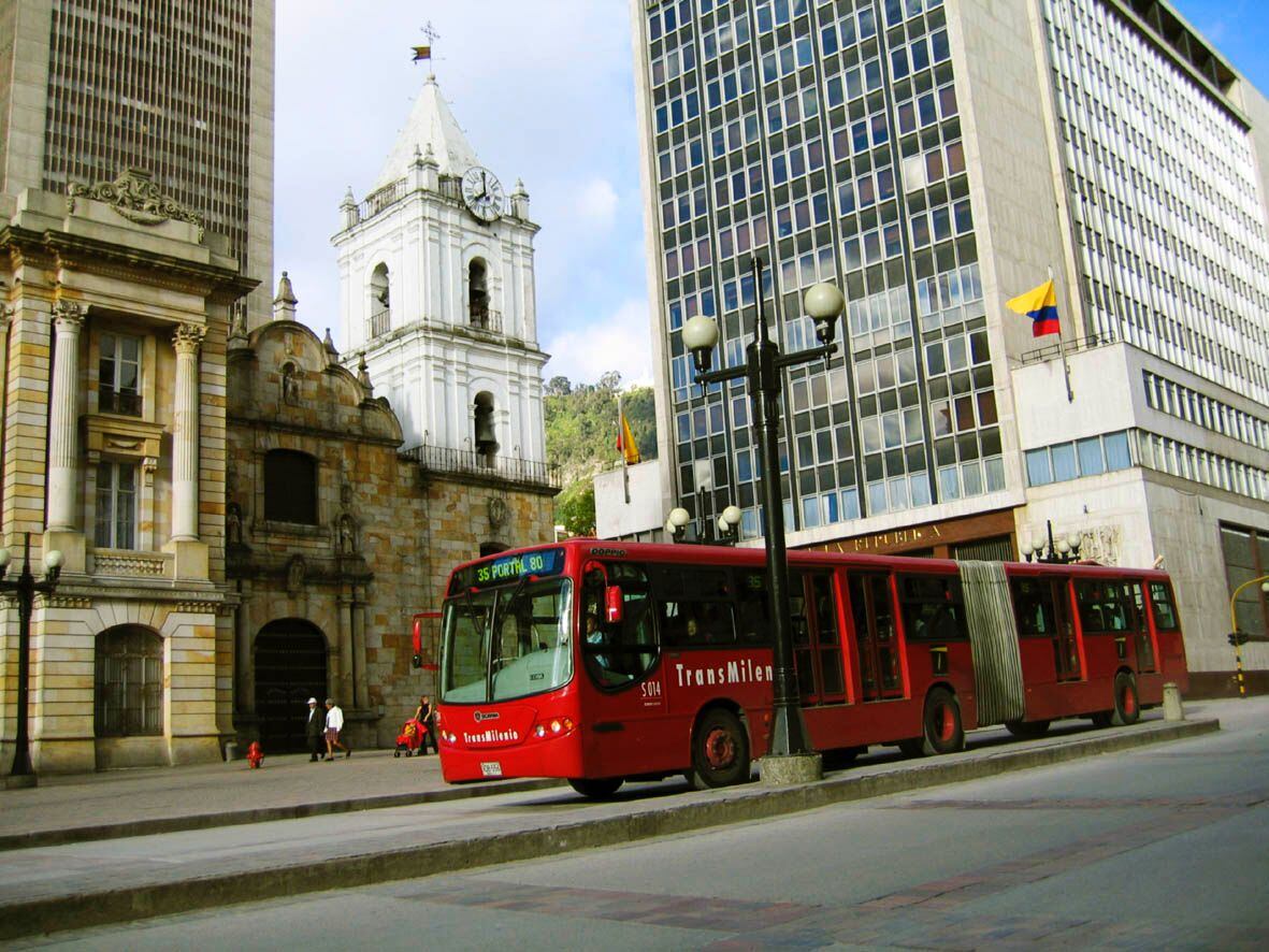 TransMilenio cumple 25 años de operación: así funciona hoy el sistema
