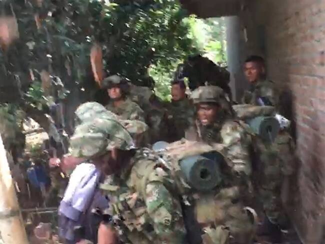 Los enfrentamientos entre civiles y el Ejército han dejado varias personas heridas. Foto: Cortesía