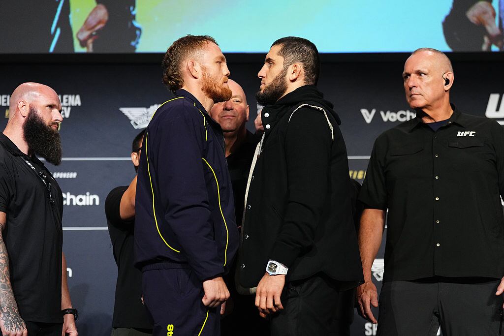 Jack Della Maddelena (izquierda) vs. Islam Makhachev (derecha). Foto: Getty Images.