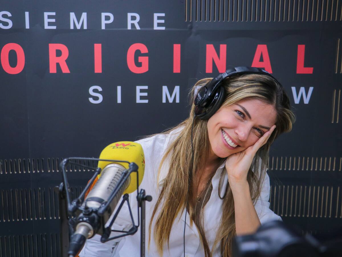 “Me gusta el teatro, cantar y hacer shows muy a mi manera”: Stephanie Cayo sobre su música