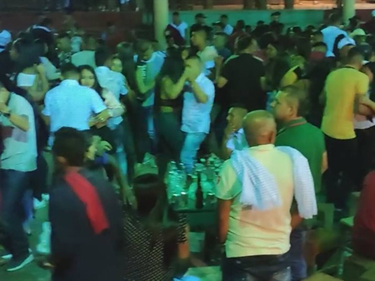 Abren investigaciones por fiestas en medio del toque de queda en Cauca