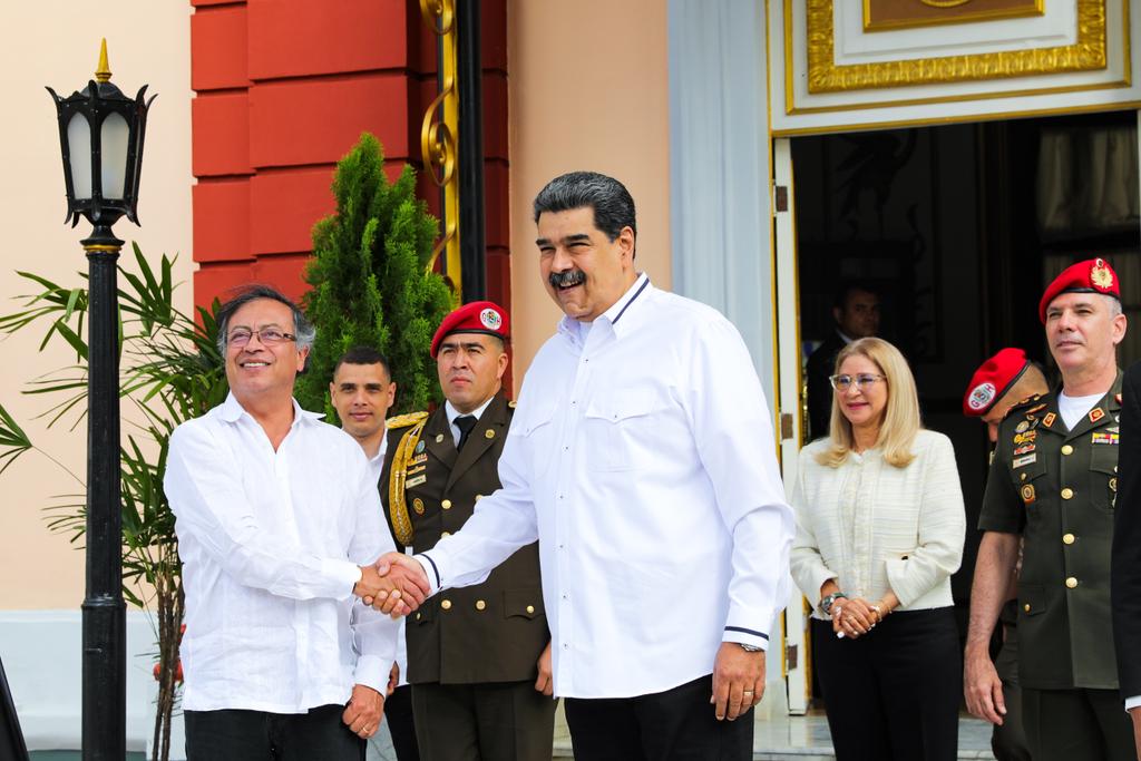 Reunión entre Gustavo Petro y Nicolás Maduro. Foto Twitter: @NicolasMaduro