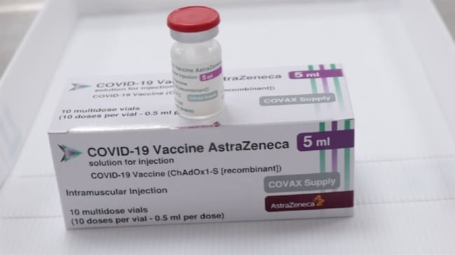 Vacuna AztraZeneca. Foto: Enviada desde prensa de la Territorial de Salud de Caldas.
