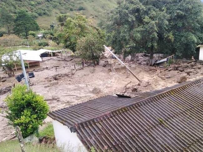 Gestión del Riesgo de Boyacá envía maquinaría a la zona para apoyar las labores de emergencia.