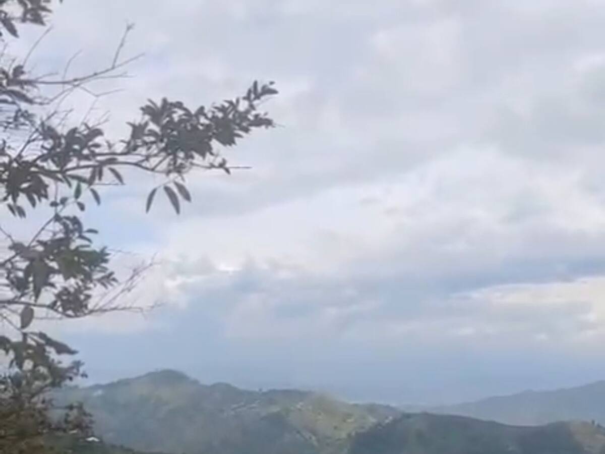 Tres personas lesionadas tras ataque con explosivos lanzados desde drones en zona rural de Jamundí