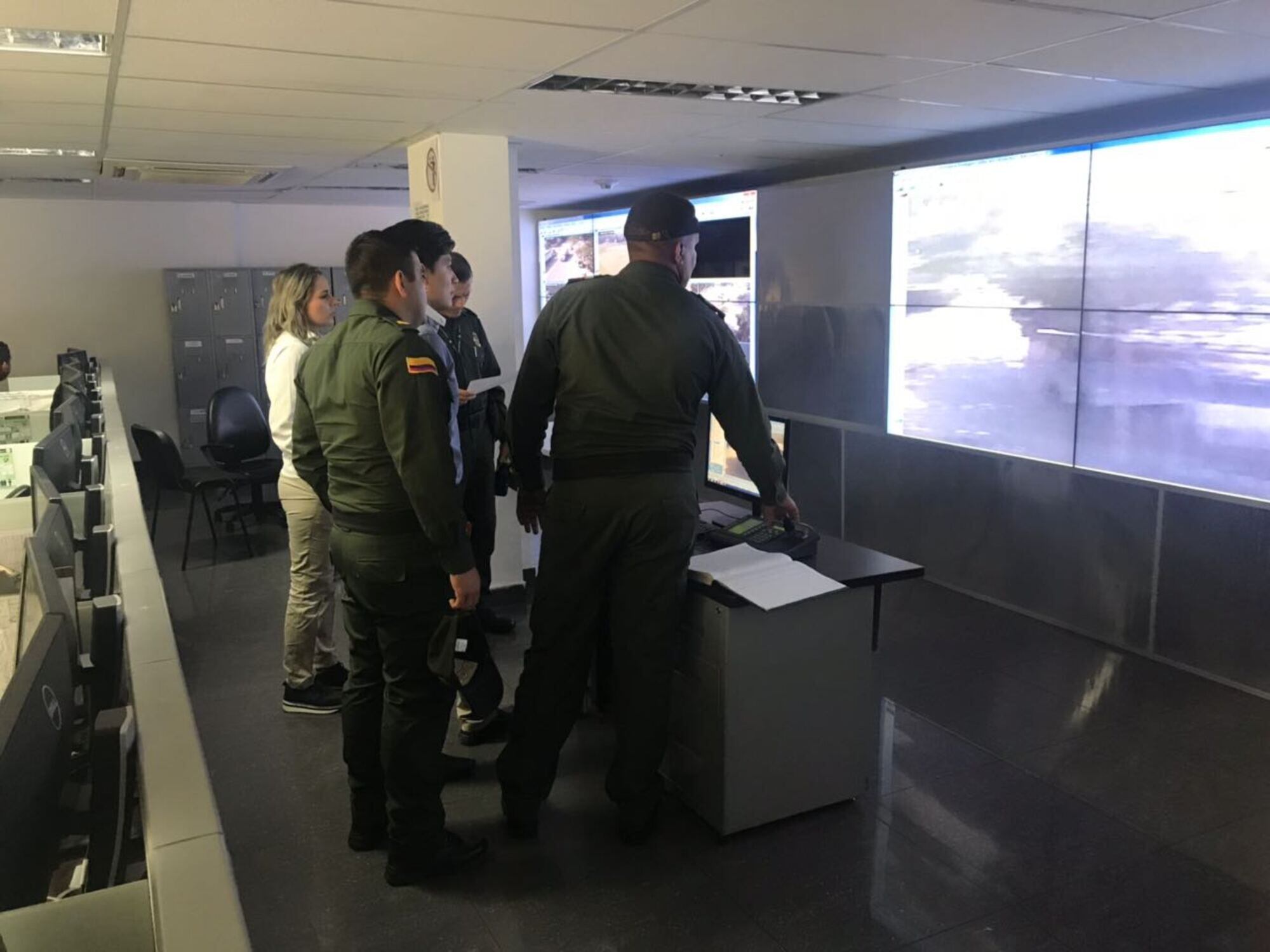 Sala SIES de la Policía de Santa Marta. Foto: Cortesía Alcaldía de Santa Marta.