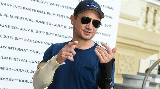 Jeremy Renner se rompió 'los dos brazos' durante el rodaje de su nueva película. Foto: Bang Media