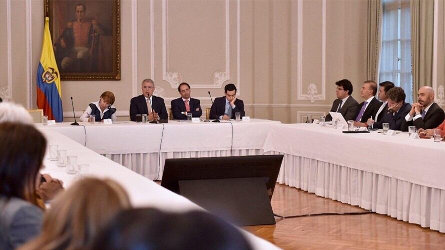 Gobierno, trabajadores y gremios rechazan violencia en las protestas. Foto: Presidencia