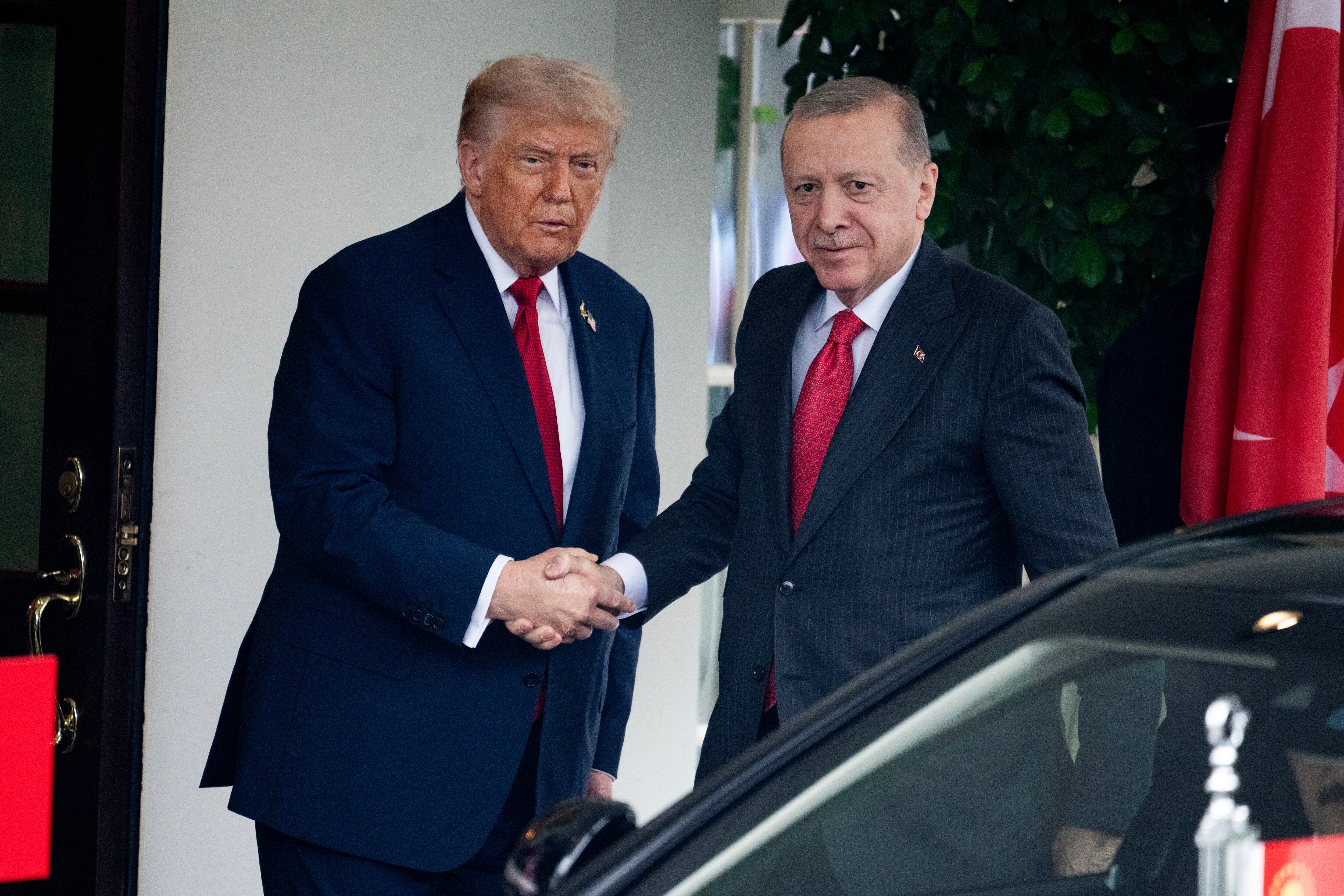 El presidente Donald Trump con el presidente de Turquía, Recep Tayyip Erdogan, en la Casa Blanca. FOTO: Tom Williams/CQ-Roll Call, Inc vía Getty Images