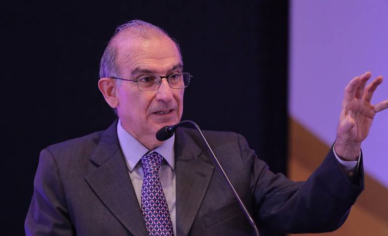 Humberto de la Calle, senador.