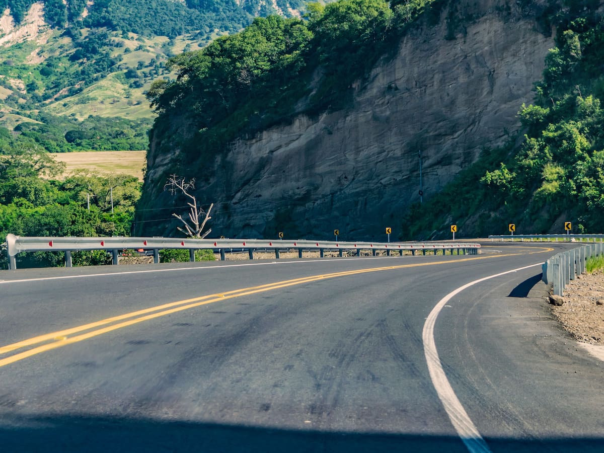 ¿Qué es la berma? Multas que podría recibir por su mal uso, según Código de Tránsito