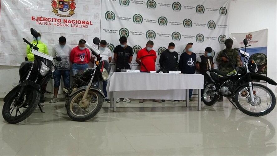 Capturan a 10 presuntos miembros del Clan del Golfo en Montería. Foto: Ejército.