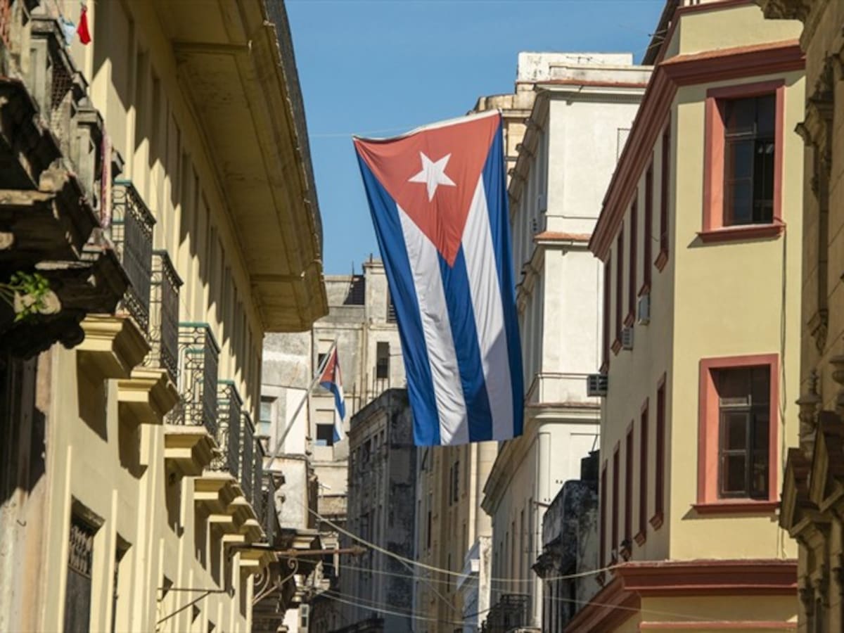 Colombia pide a Cuba “fortalecer sus lazos de amistad”