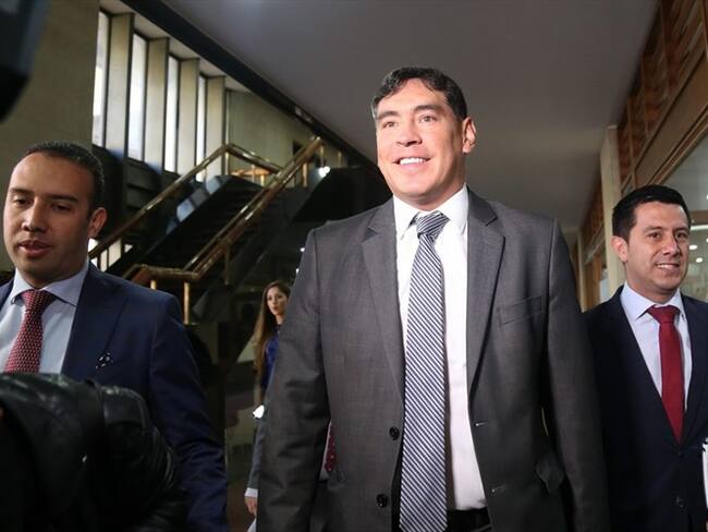 Álvaro Hernán Prada llega a la Comisión de Acusación de la Cámara . Foto: Colprensa