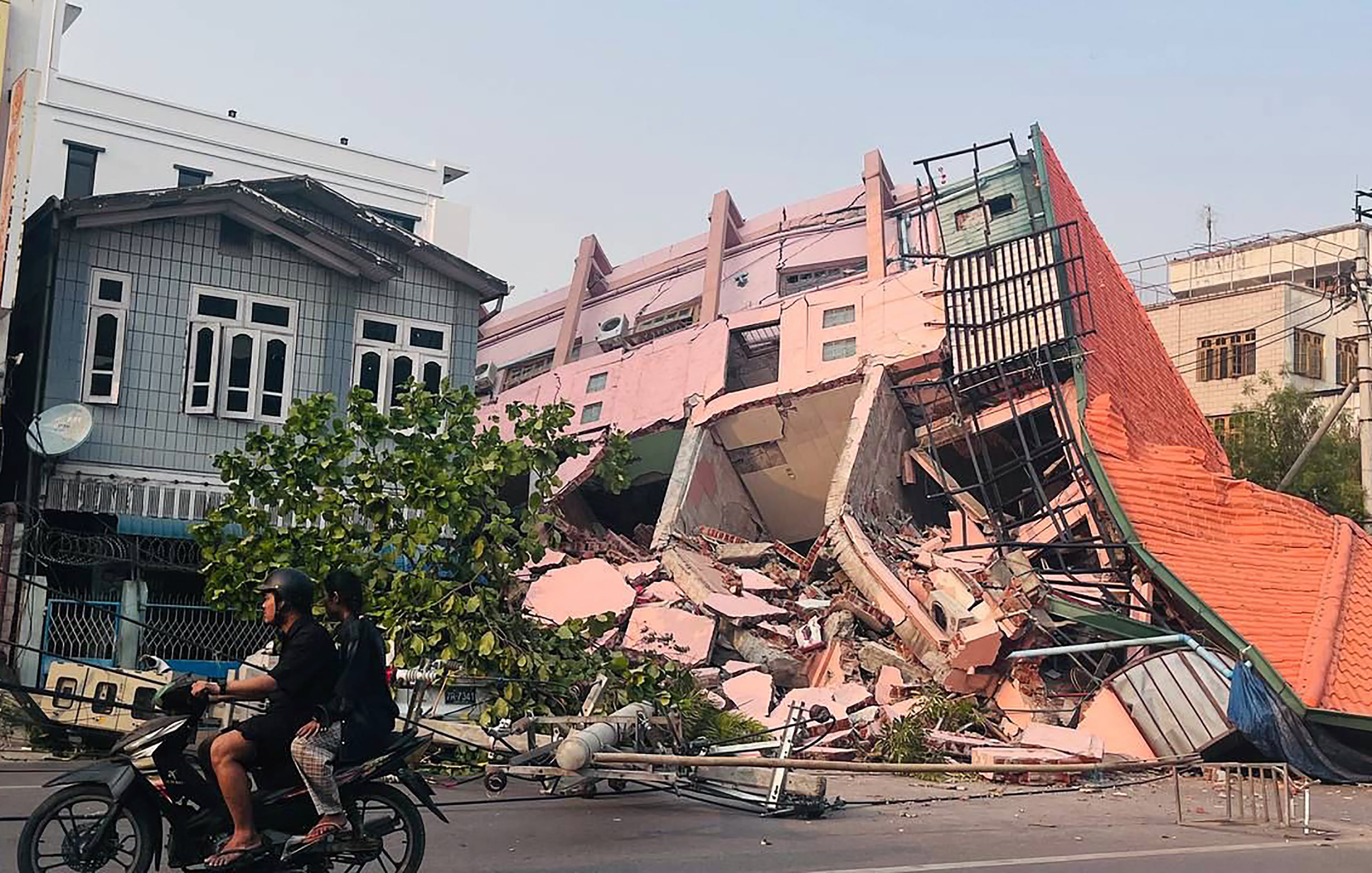  Edificio colapsó en Tailandia. Foto: STR/AFP via Getty Images.      
