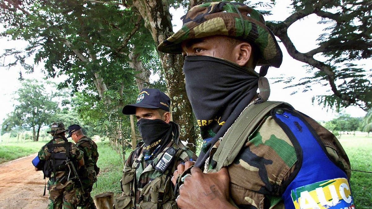 Colombia y Venezuela localizarán restos de víctimas de paramilitares