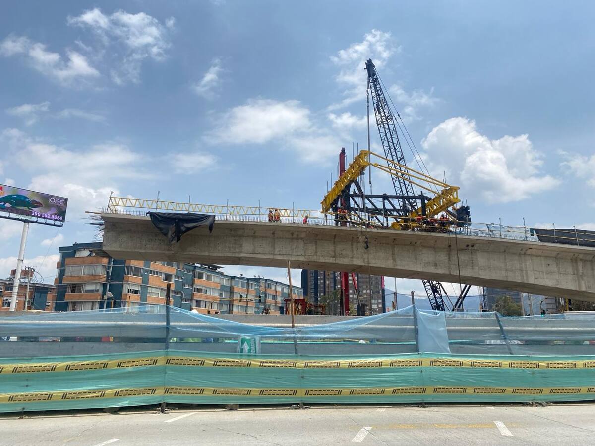 Puente de la calle 100 con Avenida Suba en Bogotá no se derrumbó, dice el IDU