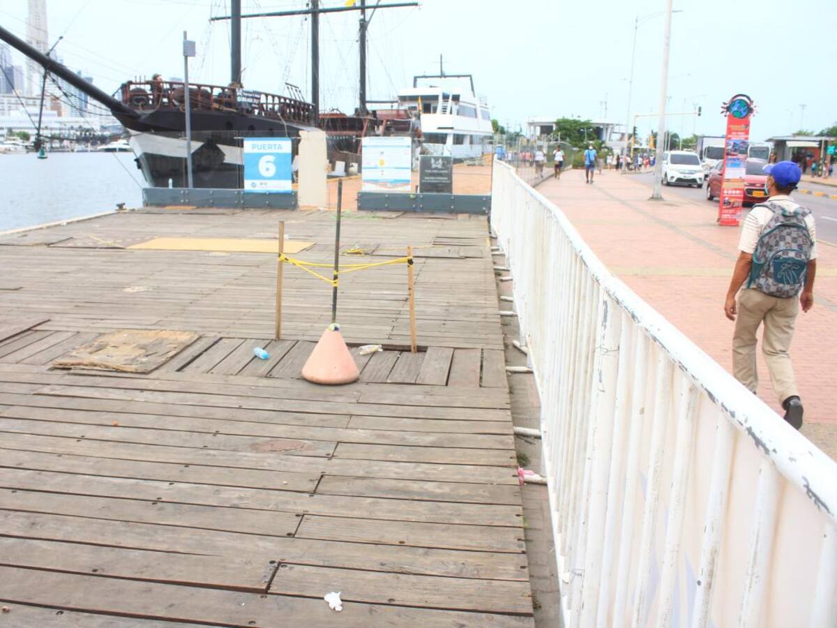 En riesgo usuarios del muelle La Bodeguita en Cartagena, por deterioro de infraestructura