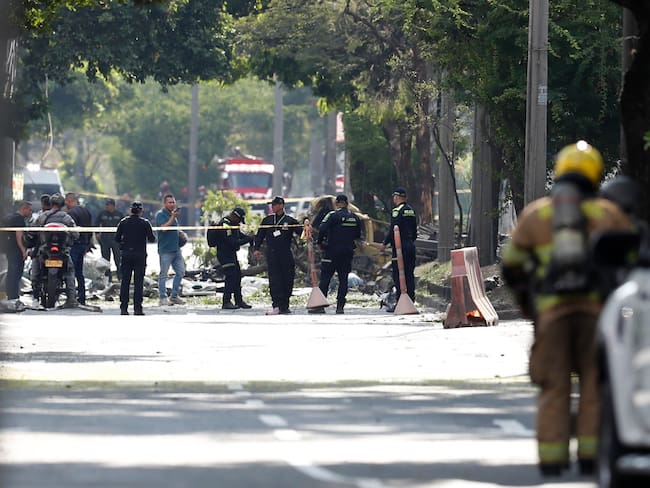 Atentado en inmediaciones de la Escuela Militar de Aviación Marco Fidel Suárez este jueves, en Cali (Colombia). EFE/ Ernesto Guzmán Jr