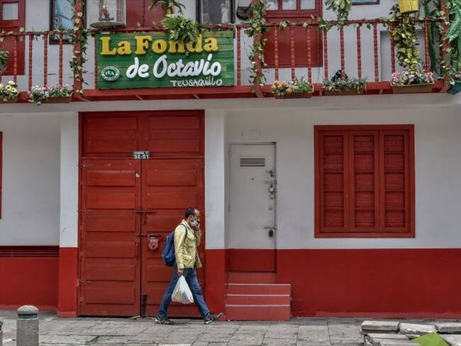 Ángela Molina, gerente de Cubo Agencia habló sobre la difícil situación en la que se encuentra pues como tienen ingresos se han atrasado en el arriendo y la nómina.. Foto: Getty Images