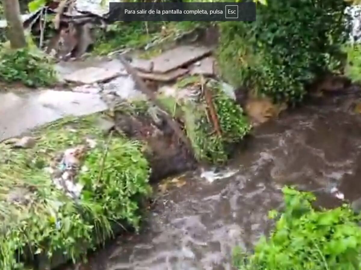 Cuatro niños, rescatados tras quedar atrapados por desbordamiento de quebrada en Usaquén , Bogotá