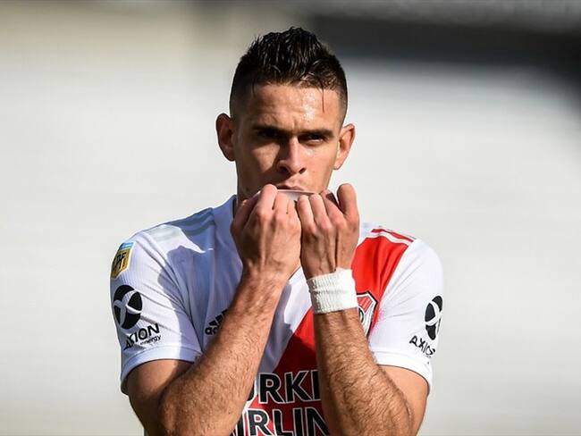 Rafael Santos Borré se perderá el Superclásico ante Boca por COVID-19. Foto: Getty Images