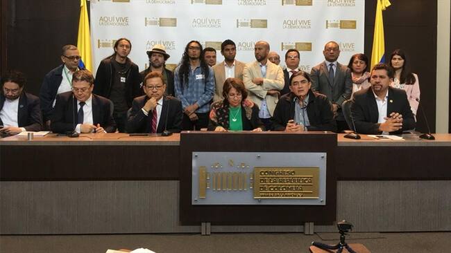 Se busca que el incremento que se piensa hacer en el sector Defensa se reasigne para cubrir el déficit de las universidades públicas. Foto: Lucas Pombo (W Radio)