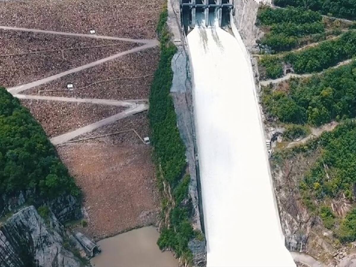 Compuertas de Hidrosogamoso seguirán abiertas un día más